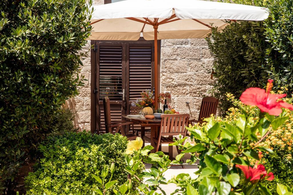 Il Borgo Del Principino Aparthotel ฟาวีญานา ภายนอก รูปภาพ