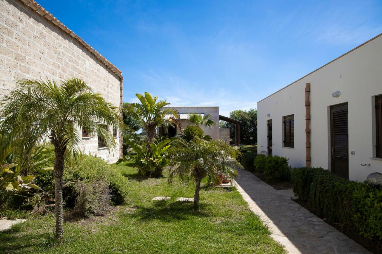 Il Borgo Del Principino Aparthotel ฟาวีญานา ภายนอก รูปภาพ